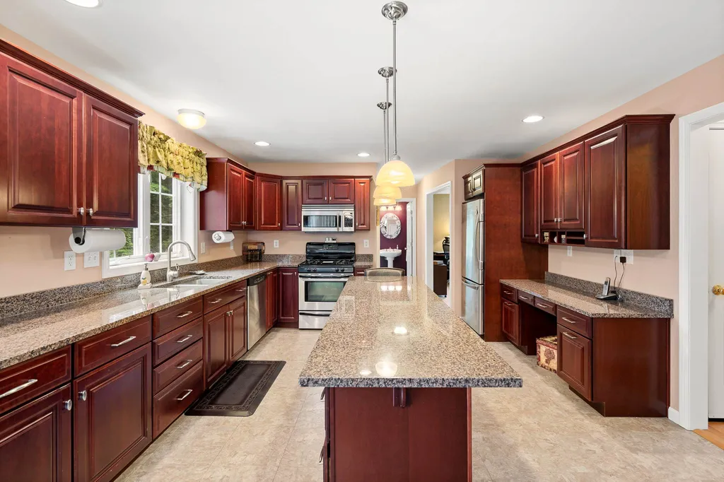 107 Mcintosh Road Danville NH 03819