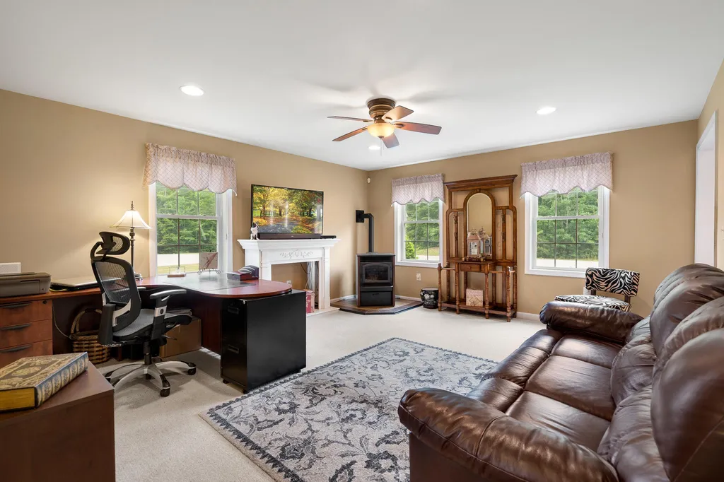 107 Mcintosh Road Danville NH 03819