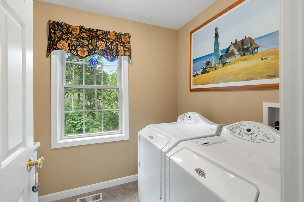 107 Mcintosh Road Danville NH 03819