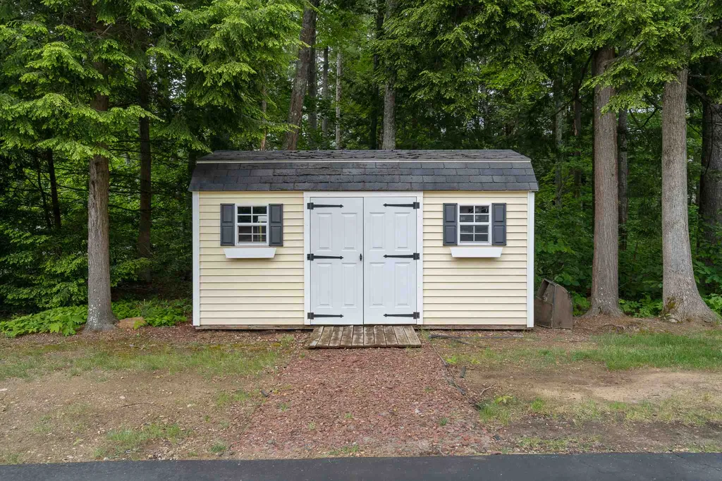 107 Mcintosh Road Danville NH 03819
