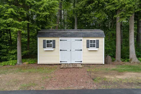 107 Mcintosh Road Danville NH 03819
