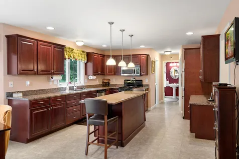 107 Mcintosh Road Danville NH 03819