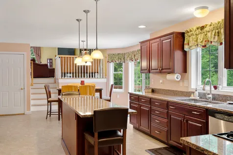 107 Mcintosh Road Danville NH 03819