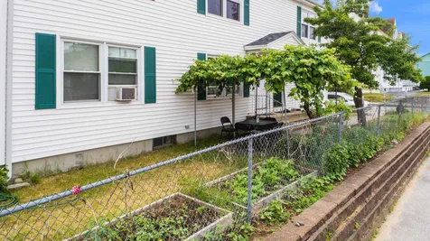 628 Auburn Street Manchester NH 03103