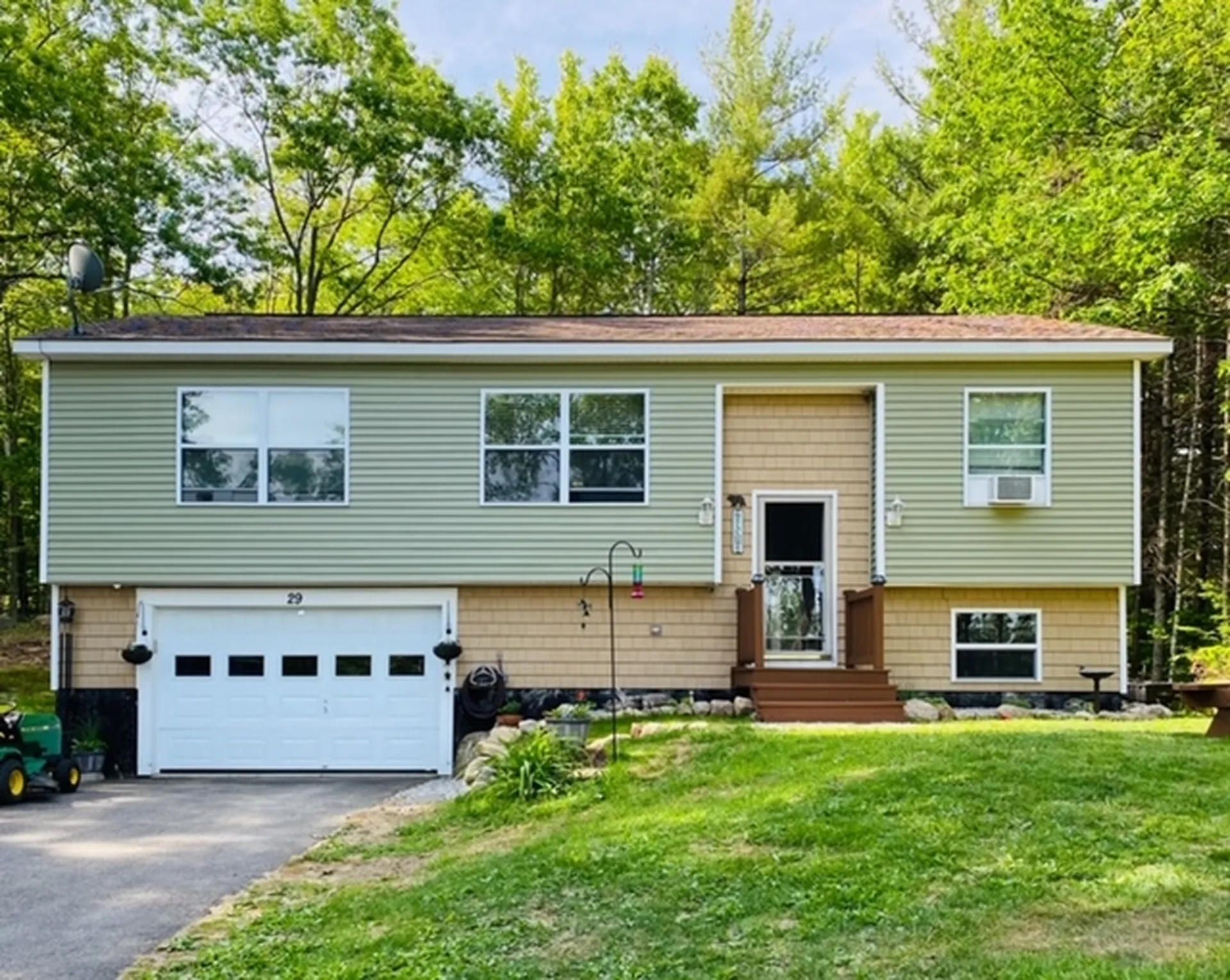 29 Saint Moritz Drive New Durham NH 03855