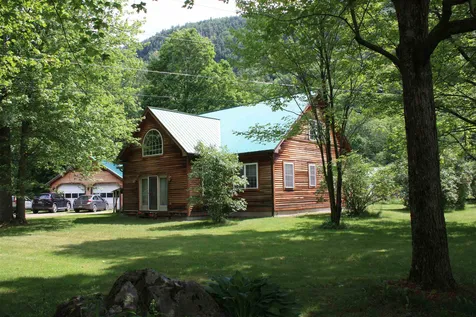 28 Vincent Drive Bristol VT 05443