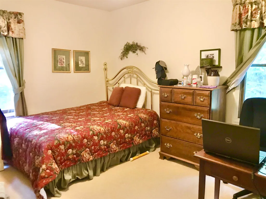 4 Kilgore Lane Hartford VT 05059