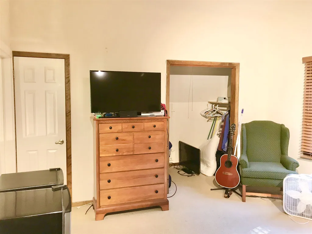 4 Kilgore Lane Hartford VT 05059