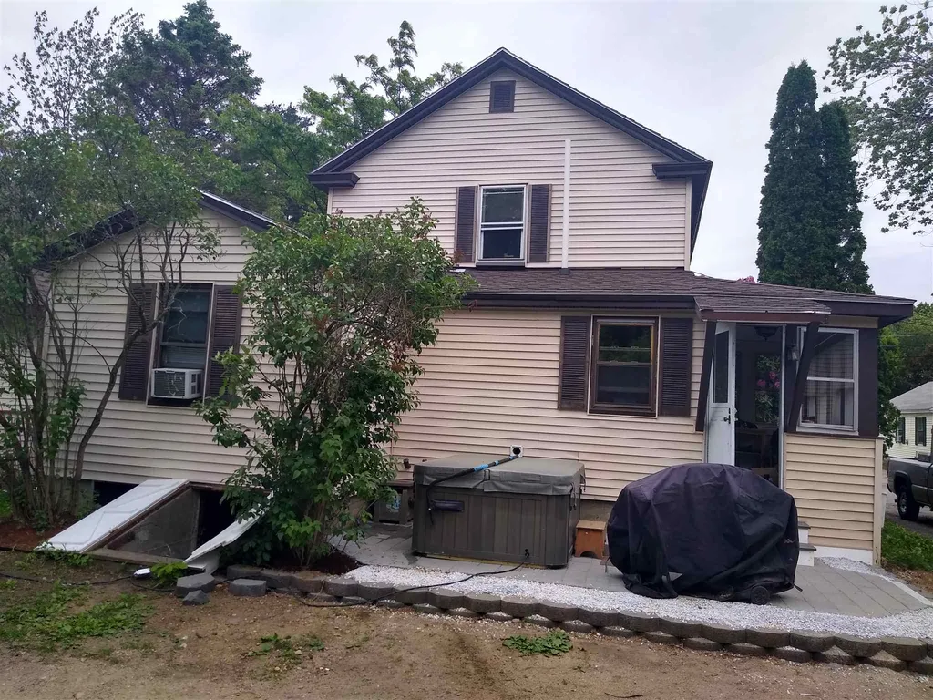 16 Haig Street Rochester NH 03867