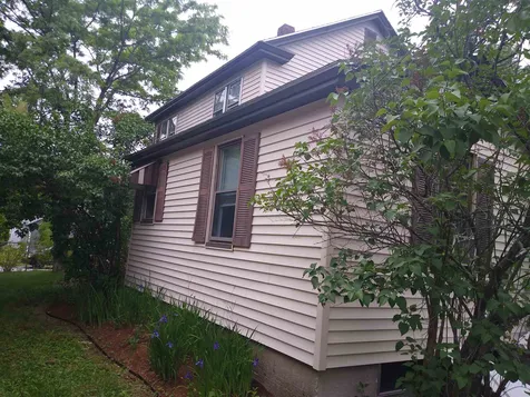 16 Haig Street Rochester NH 03867