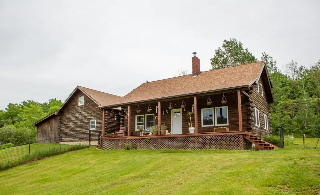 18 Cloverdale Road Underhill VT 05489