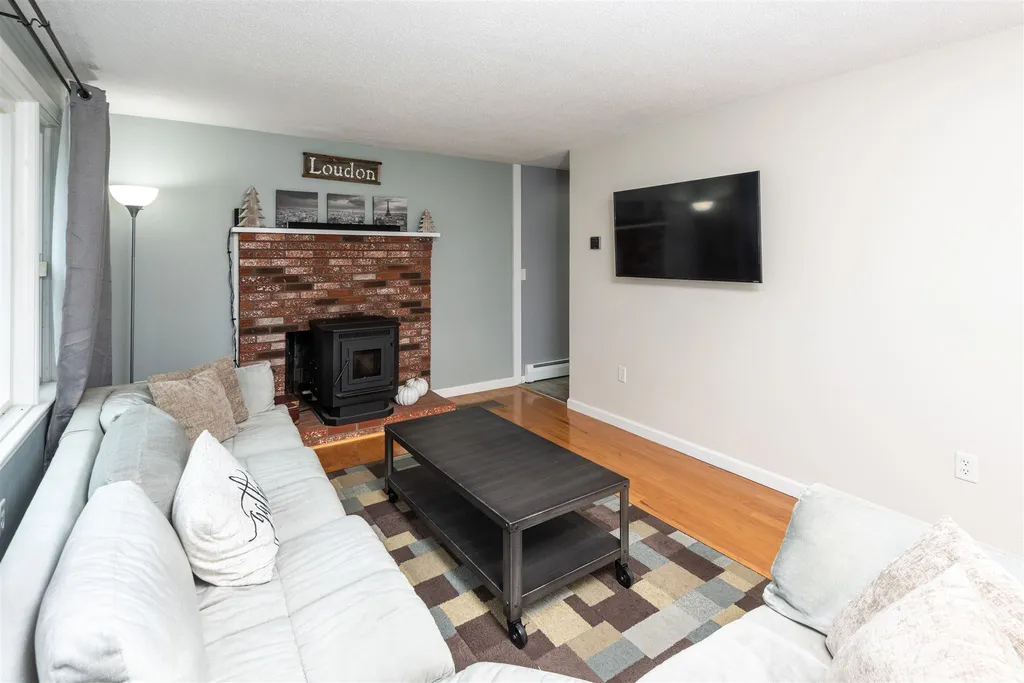 7052 Shaker Road Loudon NH 03307