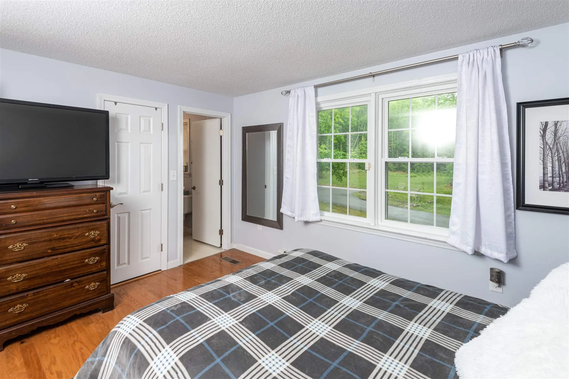 7052 Shaker Road Loudon NH 03307