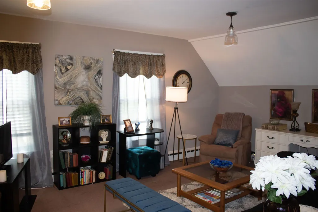25 Strafford Street Laconia NH 03246