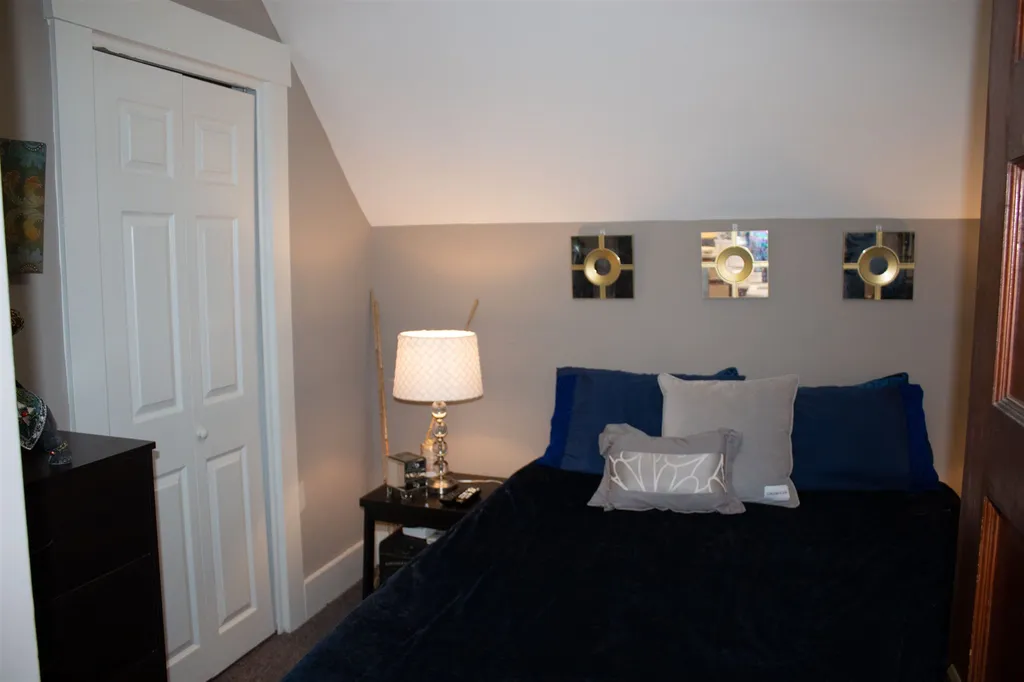 25 Strafford Street Laconia NH 03246