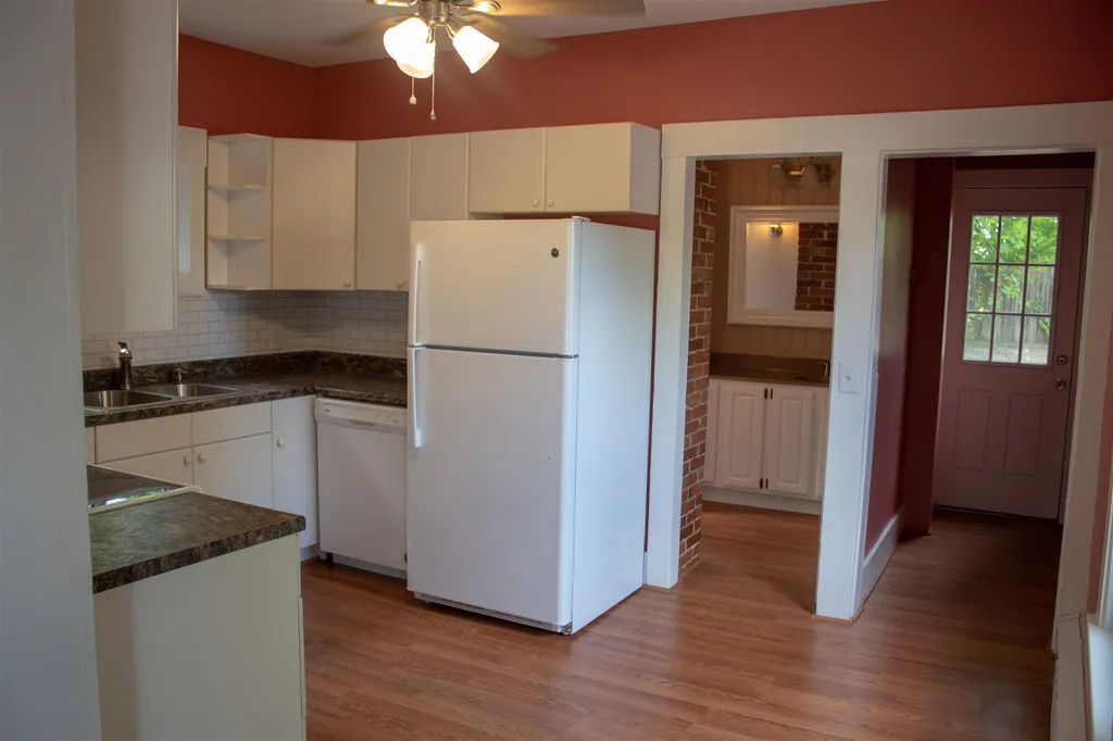 25 Strafford Street Laconia NH 03246