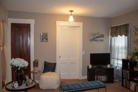 25 Strafford Street Laconia NH 03246