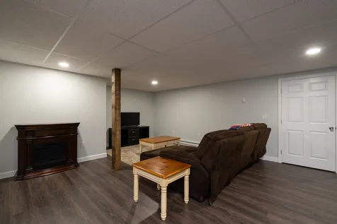 19 Twist Hill Road Dunbarton NH 03046