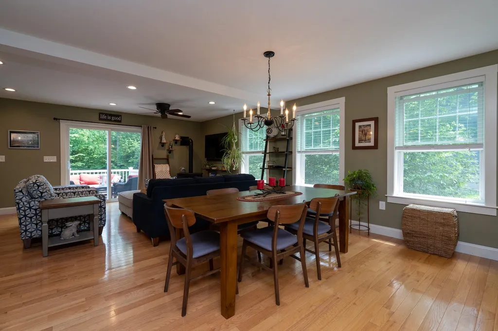 68 Village Place Drive Barrington NH 03825