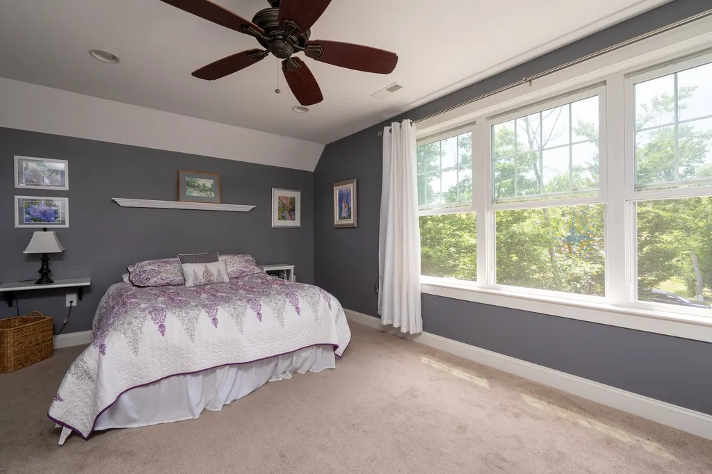68 Village Place Drive Barrington NH 03825