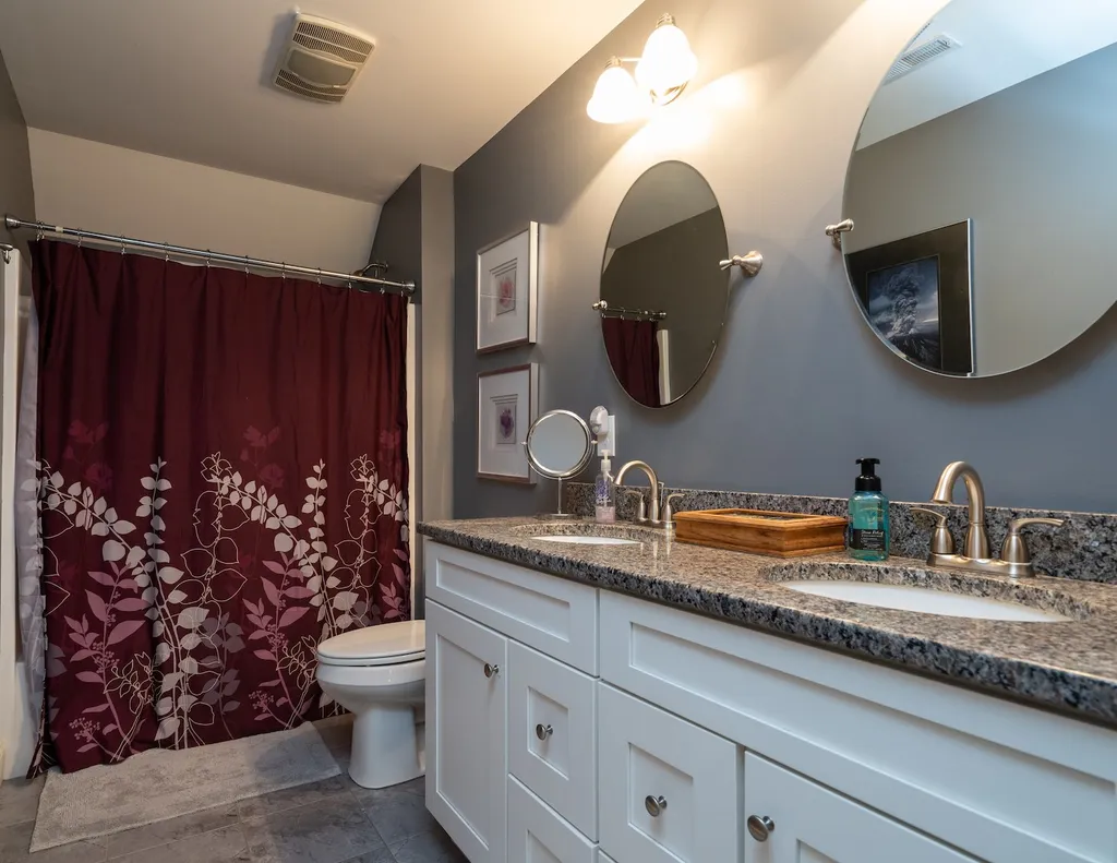 68 Village Place Drive Barrington NH 03825