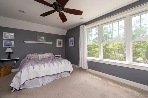 68 Village Place Drive Barrington NH 03825