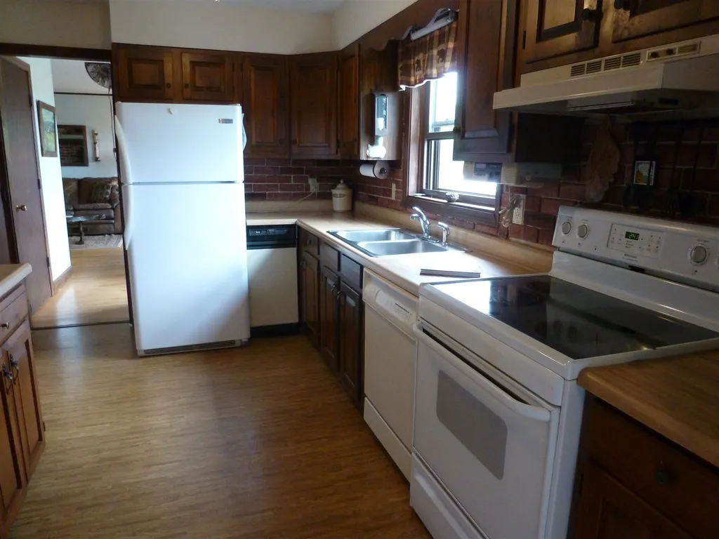 560 Pine Hill Road Wolfeboro NH 03894