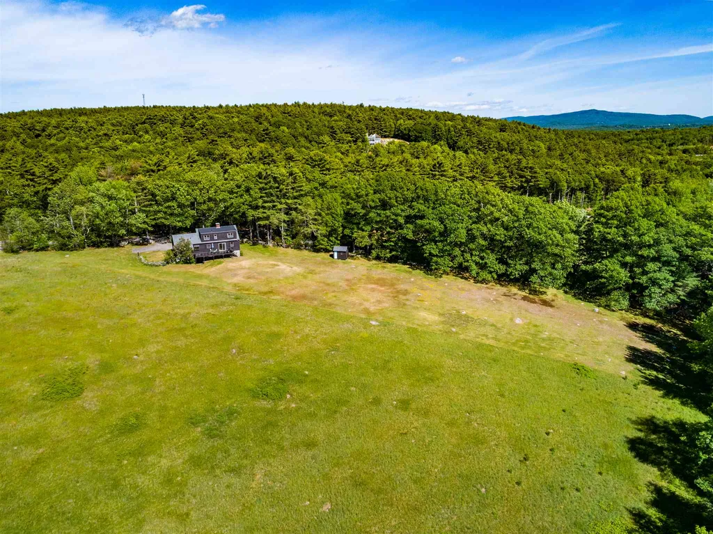 560 Pine Hill Road Wolfeboro NH 03894