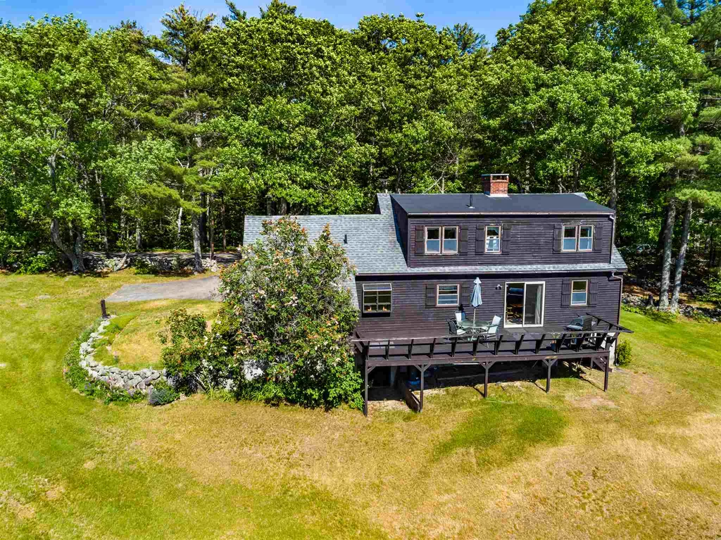 560 Pine Hill Road Wolfeboro NH 03894