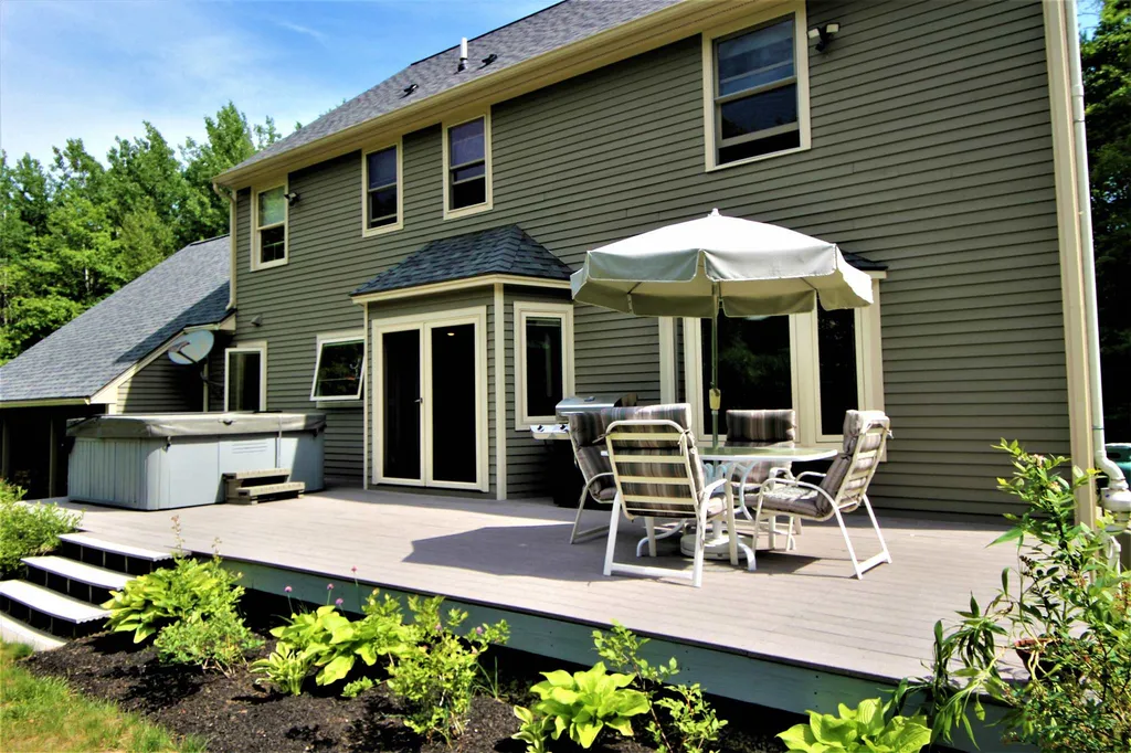 40 Locke Hill Lane Barrington NH 03825