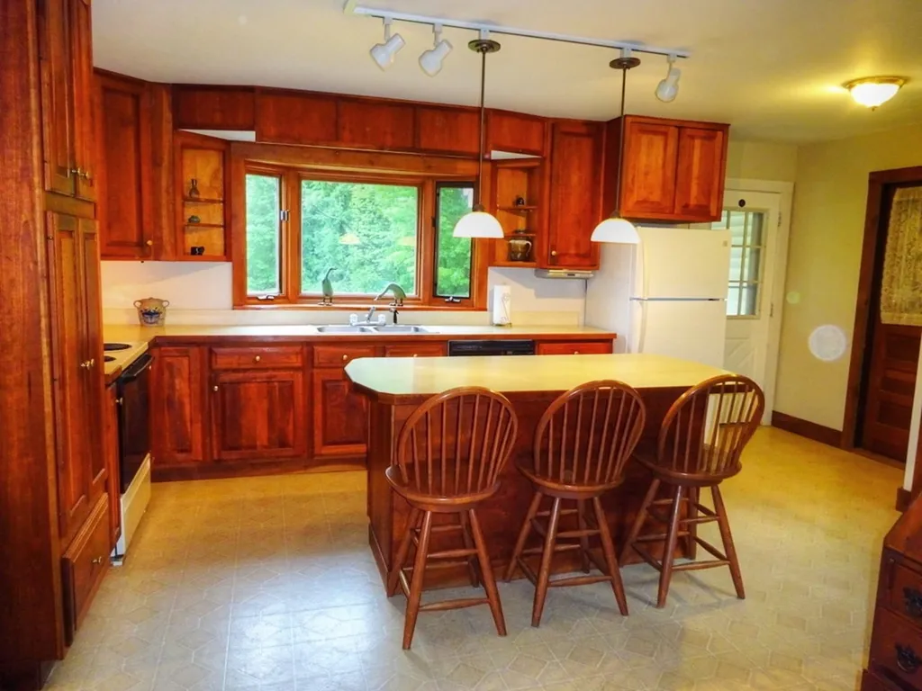 862 Pond Road Hinesburg VT 05461