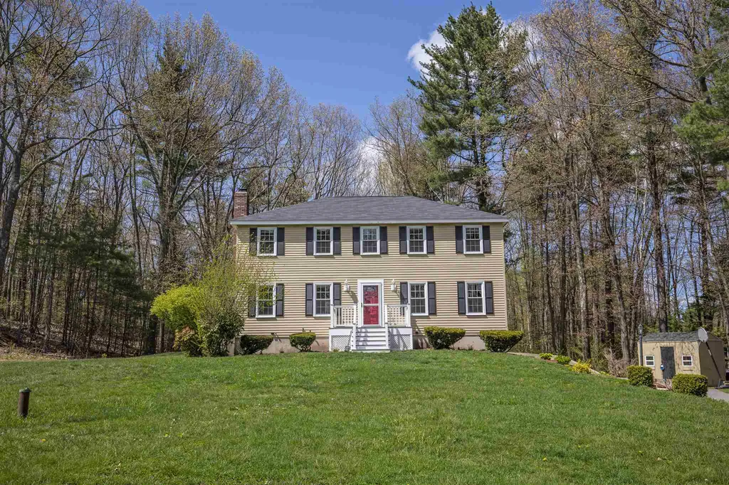 10 Oxbow Lane Derry NH 03038