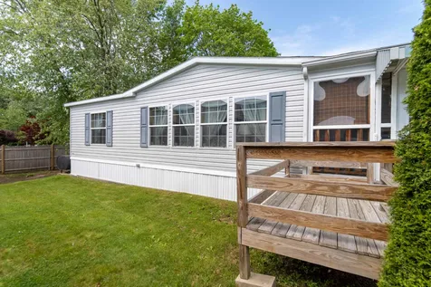 21 Seabreeze Drive North Hampton NH 03862