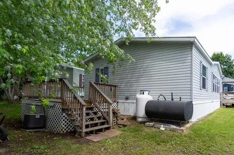 21 Seabreeze Drive North Hampton NH 03862