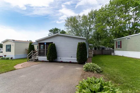 21 Seabreeze Drive North Hampton NH 03862