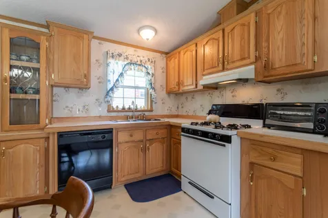 21 Seabreeze Drive North Hampton NH 03862