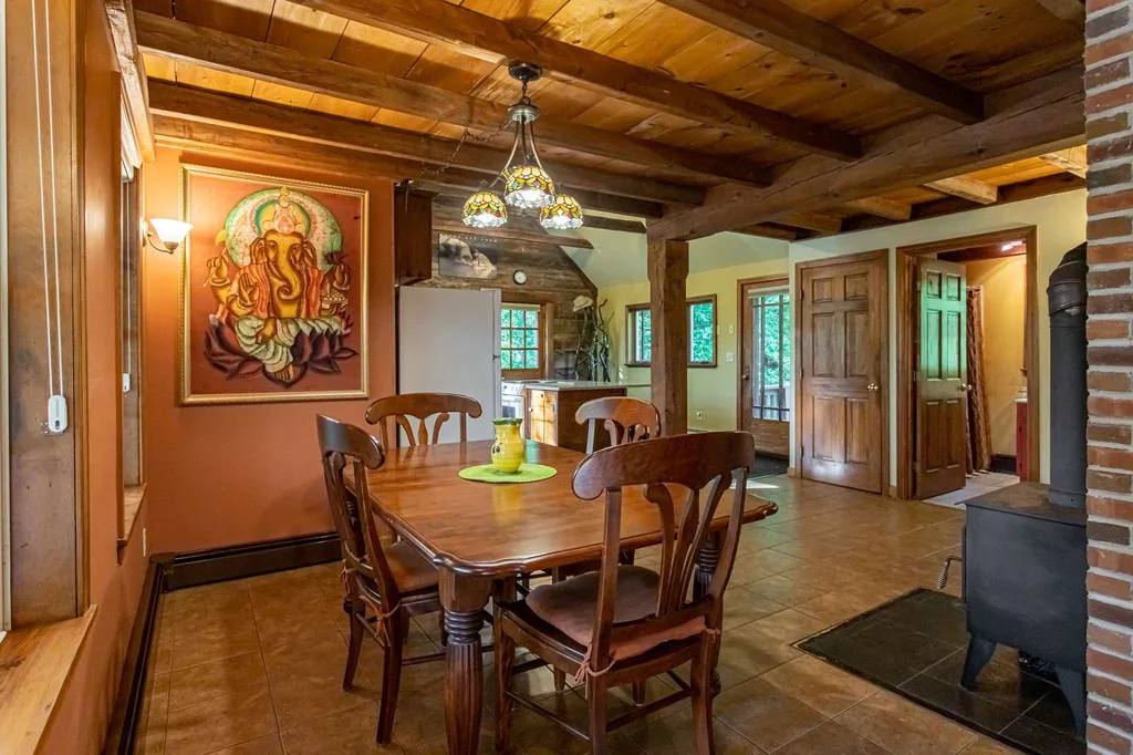 104 Pondview Road Weare NH 03281