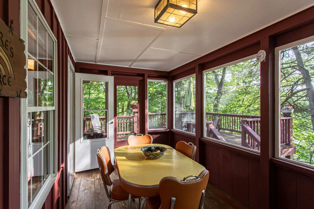 104 Pondview Road Weare NH 03281