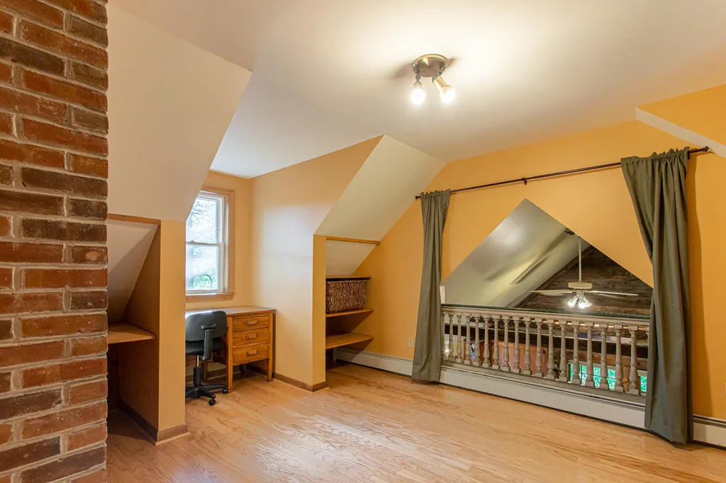 104 Pondview Road Weare NH 03281