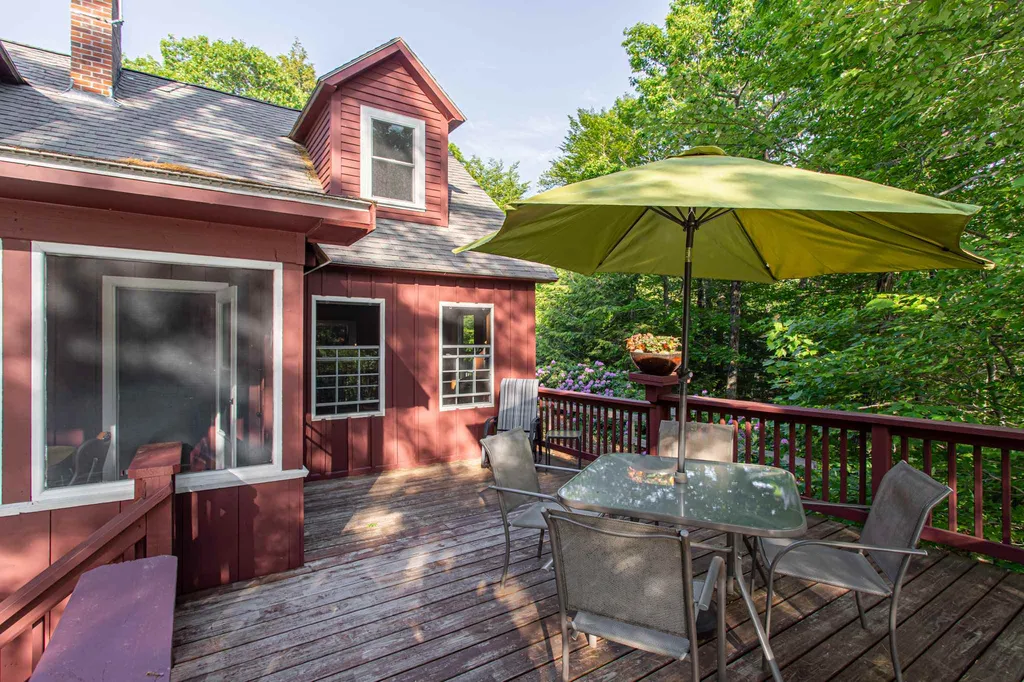 104 Pondview Road Weare NH 03281