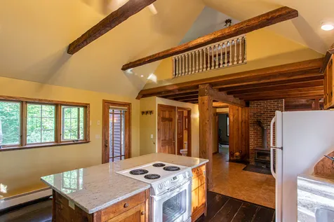 104 Pondview Road Weare NH 03281