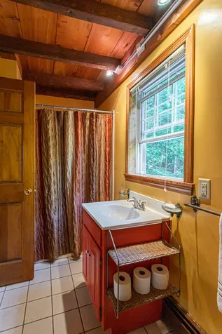 104 Pondview Road Weare NH 03281