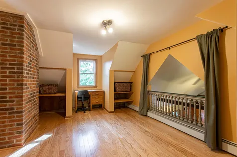 104 Pondview Road Weare NH 03281