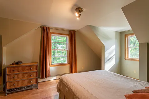 104 Pondview Road Weare NH 03281