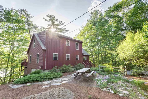 104 Pondview Road Weare NH 03281