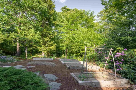 104 Pondview Road Weare NH 03281