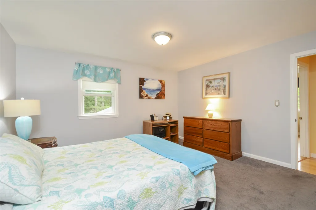 11 Beech Hill Drive Londonderry NH 03053