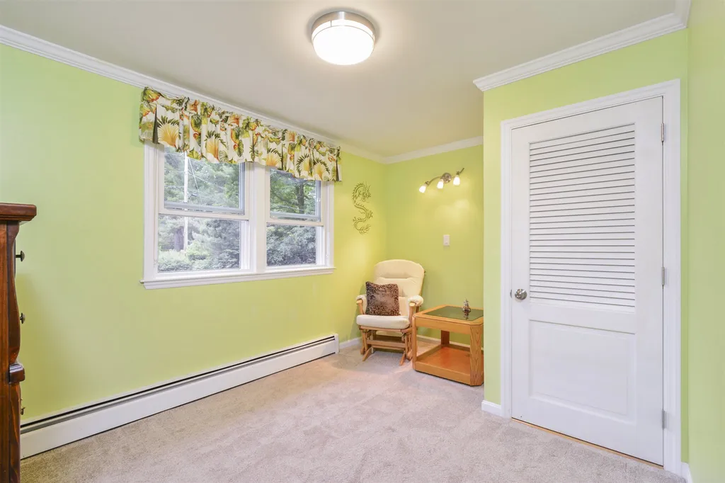 11 Beech Hill Drive Londonderry NH 03053