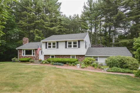 11 Beech Hill Drive Londonderry NH 03053