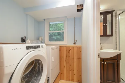 11 Beech Hill Drive Londonderry NH 03053